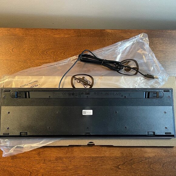 NEW Dell Wired Keyboard and Mouse KM300C - Picture 6 of 8